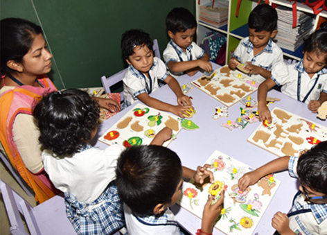 Kids experimenting Alpha CBSE School Chennai2